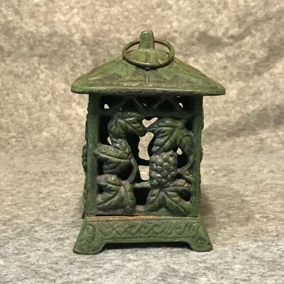 Cast Iron Rustic Painted Grapes and Leaves Garden Lantern - Picture 2 of 7